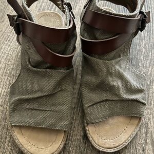 Blowfish Brown and Gray Sandals with Cushioned Footbed -lightly worn